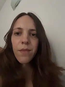 Snapshot of lauflor chatting on February 11, 2026, 9:20 pm lauflor online show from February 11, 2026, 9:20 pm