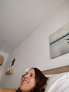 Snapshot of lauflor chatting on March 1, 2026, 3:25 pm lauflor online show from March 1, 2026, 3:25 pm