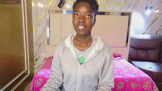 katia green1 online show from April 12, 2026, 12:10 pm