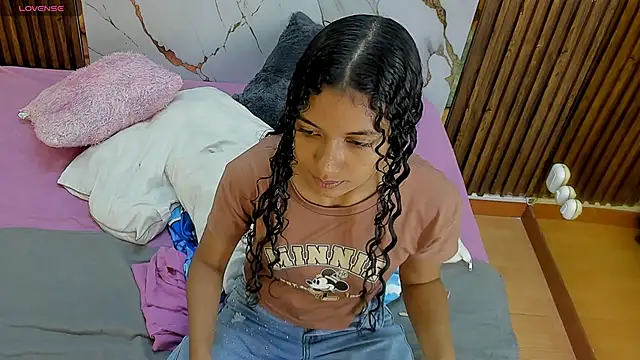 Snapshot of VictoriaDuart chatting on September 21, 2025, 8:10 pm VictoriaDuart online show from September 21, 2025, 8:10 pm