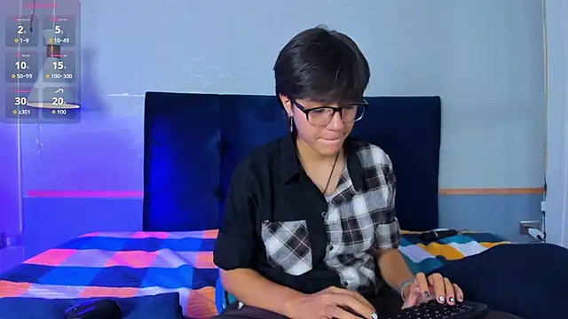 Tsuki Maru online show from October 10, 2025, 8:08 pm