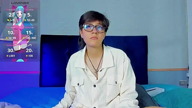 Tsuki Maru online show from November 3, 2025, 8:21 pm