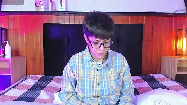 Tsuki Maru online show from November 22, 2025, 2:05 pm