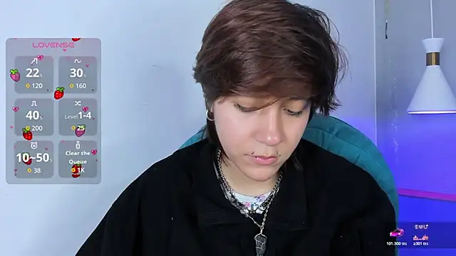 Tsuki Maru online show from April 13, 2026, 7:41 pm