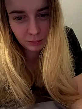 Snapshot of ellieen chatting on October 28, 2025, 10:12 pm ellieen online show from October 28, 2025, 10:12 pm