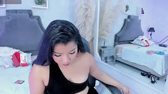 Snapshot of BritanyBrown_ chatting on March 12, 2026, 4:51 am BritanyBrown online show from March 12, 2026, 4:51 am