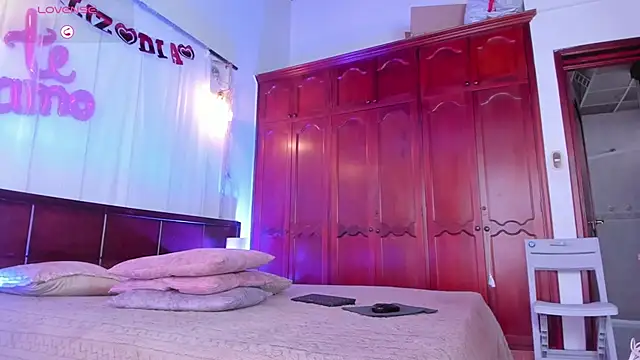 Shantal 777 online show from February 25, 2026, 2:48 pm