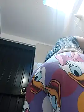 LunaJacobs online show from October 7, 2025, 3:09 pm