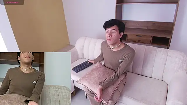 E R O S  online show from September 17, 2025, 9:27 pm