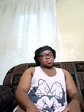 Snapshot of Gyminae chatting on February 7, 2026, 10:35 pm Gyminae online show from February 7, 2026, 10:35 pm