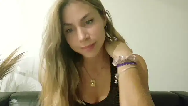 Snapshot of wonderalice31 chatting on September 13, 2025, 7:02 pm wonderalice31 online show from September 13, 2025, 7:02 pm