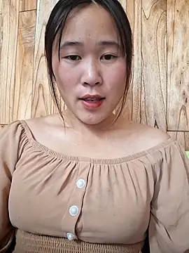 ALIENHR38 online show from November 12, 2025, 1:06 am