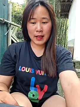 ALIENHR38 online show from April 9, 2026, 7:03 am