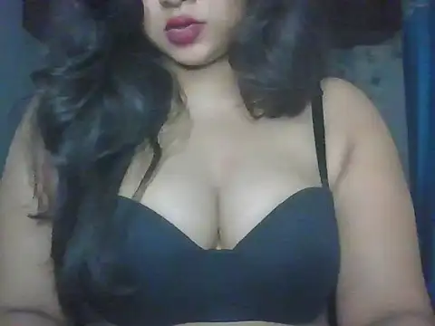 priyaverma00 online show from October 16, 2025, 4:02 am