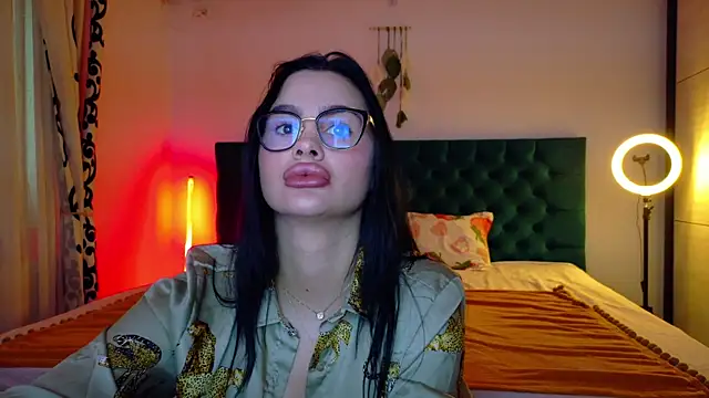 LexieRosse online show from October 8, 2025, 7:50 am