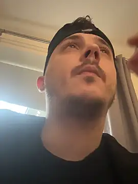 Snapshot of XXKieran chatting on September 11, 2025, 5:02 pm XXKieran online show from September 11, 2025, 5:02 pm