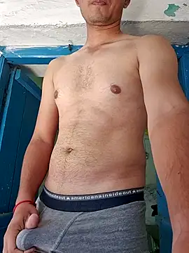 Snapshot of RockRolaxxx chatting on November 7, 2025, 5:29 am RockRolaxxx online show from November 7, 2025, 5:29 am