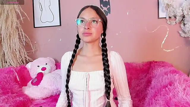 Annie  2 online show from October 18, 2025, 3:09 am