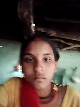 Snapshot of Idhika_Jha chatting on October 8, 2025, 10:35 am Idhika Jha online show from October 8, 2025, 10:35 am