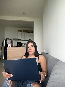 Sophie Dreamss online show from April 16, 2026, 9:39 pm