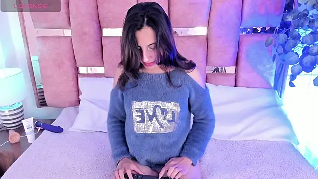 Snapshot of angelica_cute12 chatting on October 13, 2025, 7:47 pm angelica cute12 online show from October 13, 2025, 7:47 pm