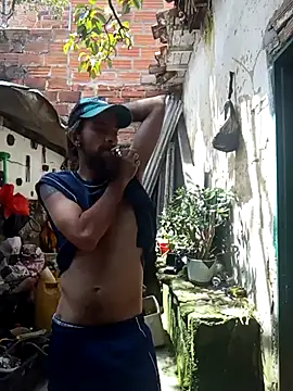 Snapshot of hairy_mannn chatting on October 30, 2025, 5:35 pm hairy mannn online show from October 30, 2025, 5:35 pm