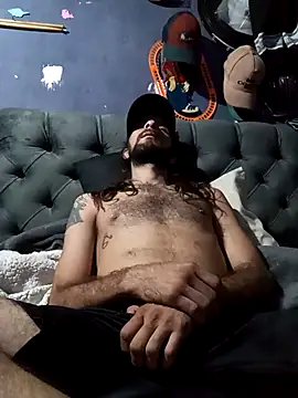 hairy mannn online show from December 22, 2025, 5:10 pm