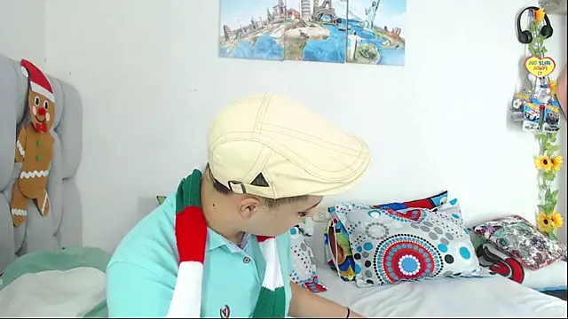 christopher Hot online show from December 3, 2025, 8:40 pm