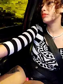 roxyrougee online show from December 18, 2025, 8:31 am