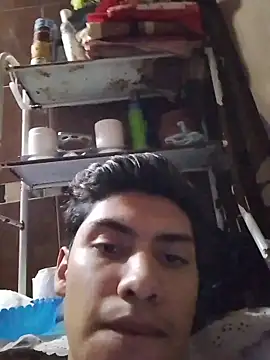 aispuro8505 online show from April 9, 2026, 7:47 am