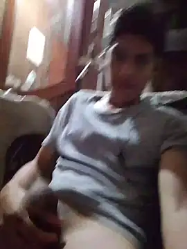 aispuro8505 online show from April 26, 2026, 7:28 am