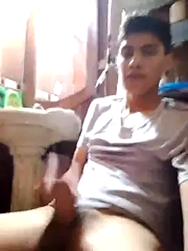 Snapshot of aispuro8505 chatting on June 14, 2026, 6:37 am aispuro8505 online show from June 14, 2026, 6:37 am