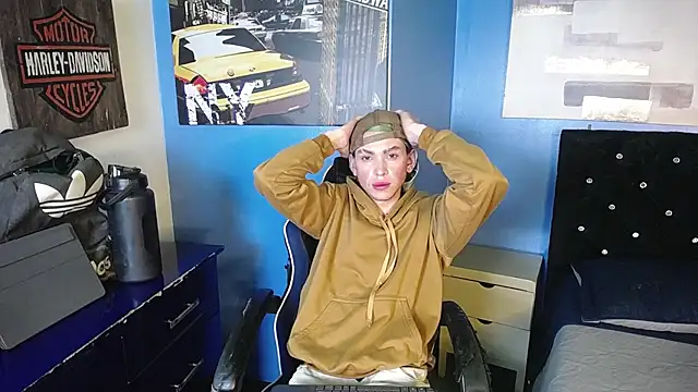 Snapshot of Aaron_Fordd chatting on October 1, 2025, 8:26 pm Aaron Fordd online show from October 1, 2025, 8:26 pm