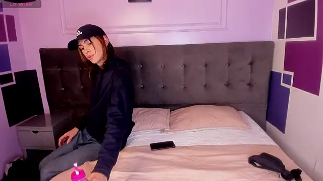 Snapshot of Aaron_Fordd chatting on October 28, 2025, 5:37 pm Aaron Fordd online show from October 28, 2025, 5:37 pm