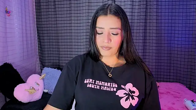 Snapshot of Kayleemorales chatting on September 28, 2025, 4:45 pm Kayleemorales online show from September 28, 2025, 4:45 pm