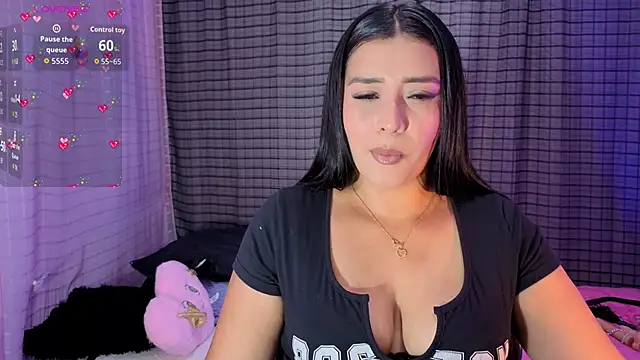 Snapshot of Kayleemorales chatting on September 29, 2025, 6:02 pm Kayleemorales online show from September 29, 2025, 6:02 pm