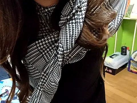 Snapshot of AYA_dayo chatting on November 3, 2025, 1:34 pm AYA dayo online show from November 3, 2025, 1:34 pm