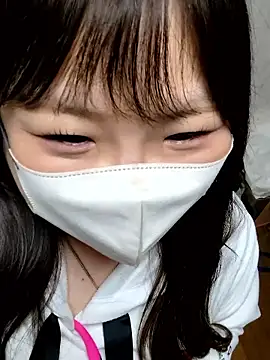 Snapshot of AYA_dayo chatting on December 19, 2025, 1:40 pm AYA dayo online show from December 19, 2025, 1:40 pm