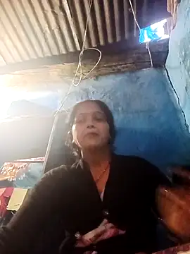 Jooli xx online show from February 17, 2026, 12:45 pm