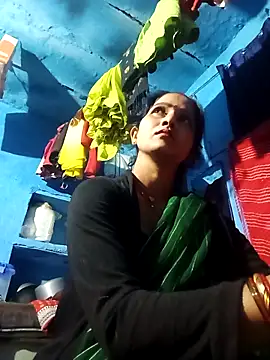 Jooli xx online show from March 4, 2026, 2:12 pm