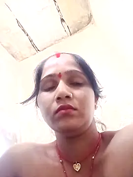 Jooli xx online show from March 25, 2026, 3:12 am