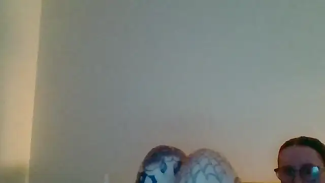 Snapshot of liltiddygoffwaifu chatting on November 9, 2025, 2:21 am liltiddygoffwaifu online show from November 9, 2025, 2:21 am