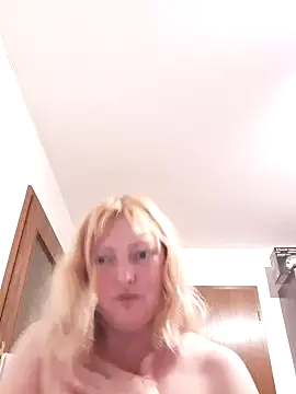 Snapshot of LiluLiluLilu chatting on October 12, 2025, 8:41 pm LiluLiluLilu online show from October 12, 2025, 8:41 pm