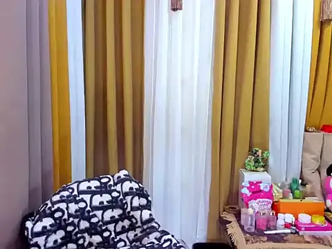 imallyoures69 online show from September 27, 2025, 8:19 am