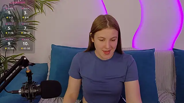 Snapshot of MelanieHenders chatting on September 25, 2025, 10:30 am MelanieHenders online show from September 25, 2025, 10:30 am