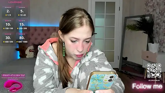 Snapshot of LightStar_18 chatting on September 26, 2025, 12:42 pm LightStar 18 online show from September 26, 2025, 12:42 pm