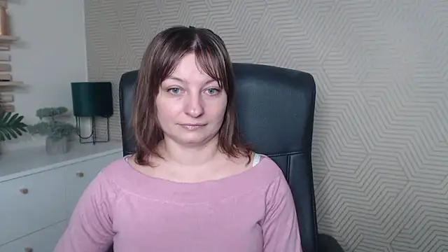 angelaSamt online show from January 14, 2026, 6:52 am