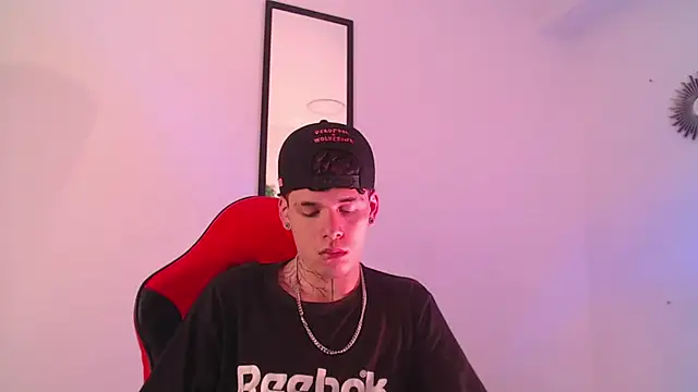 Snapshot of Anhonymus_ chatting on September 23, 2025, 3:53 am Anhonymus online show from September 23, 2025, 3:53 am