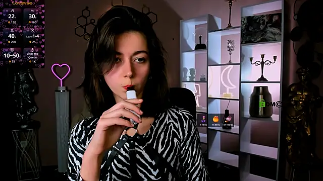 kitniss dreamy online show from November 16, 2025, 8:47 pm