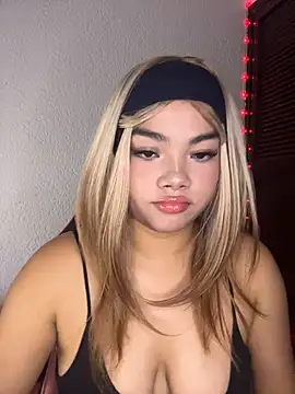 Dakota-Lona online show from March 20, 2026, 9:41 pm